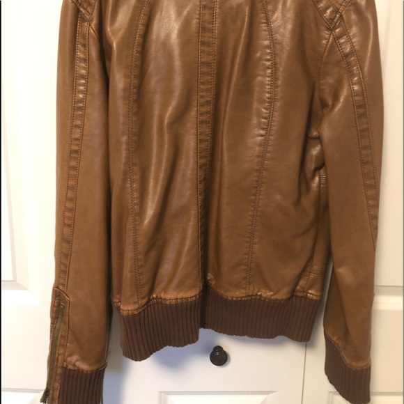 Le Chateau Pleather Jacket - Picture 3 of 4